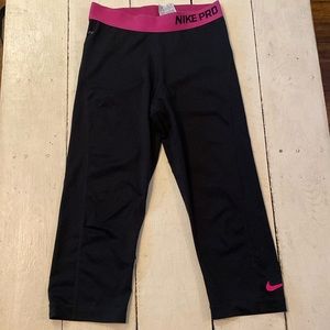 Nike Pro Dri/Fit crop leggings